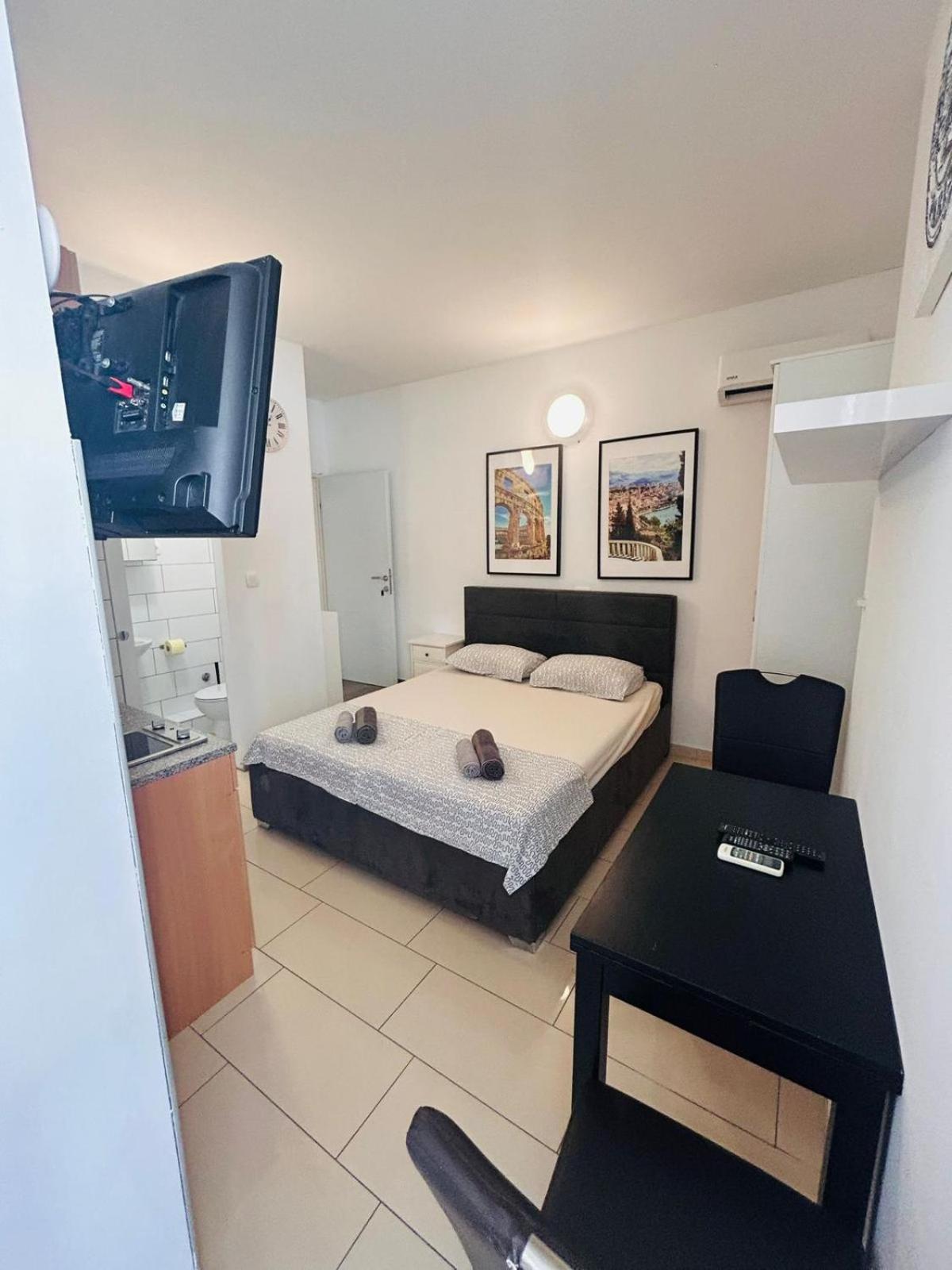 Apartment In The Center Of Pola Esterno foto